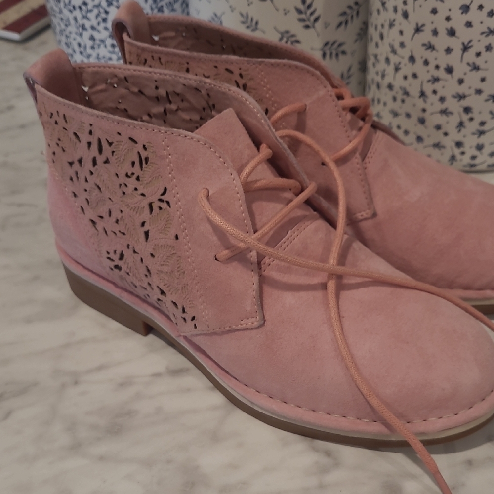 Hush Puppies Pink Suede Lace-Up Ankle Shoes